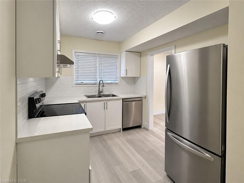 3-433 Connaught Street Property Photo 9