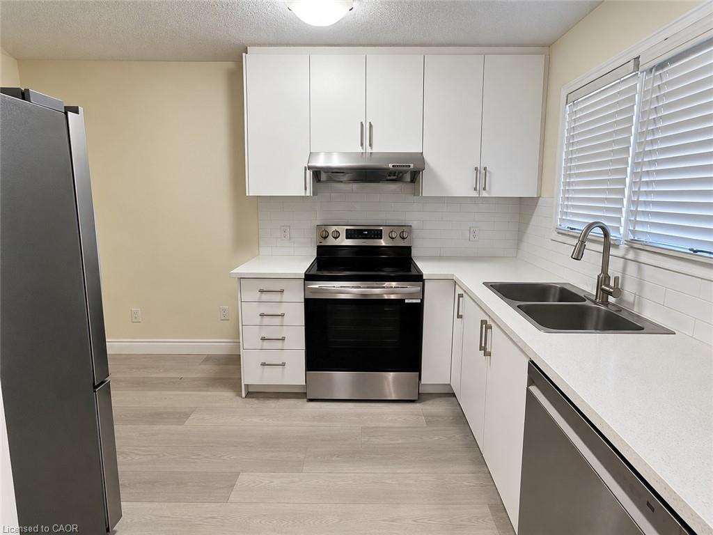 3-433 Connaught Street Property Photo 10