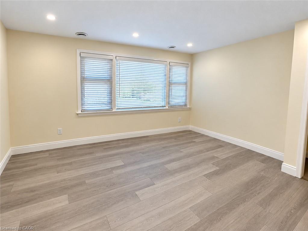 3-433 Connaught Street Property Photo 12
