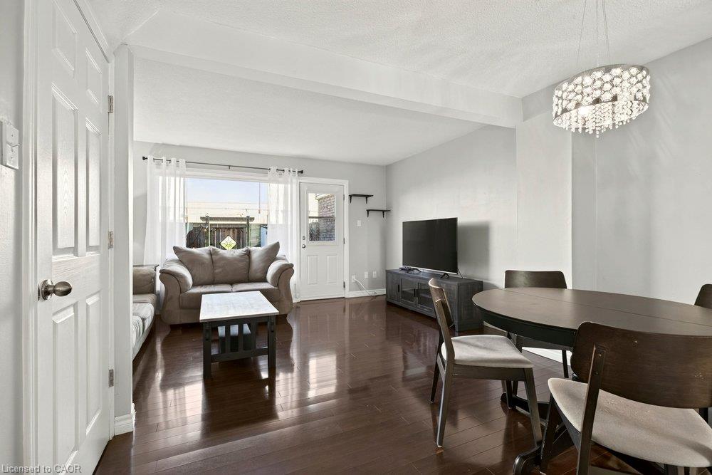 C-496 Grey Street Property Photo 10