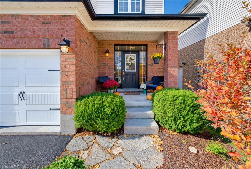 410 Sandy Cove Crescent Property Photo 4