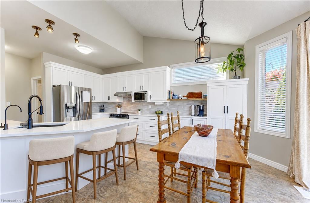 410 Sandy Cove Crescent Property Photo 15