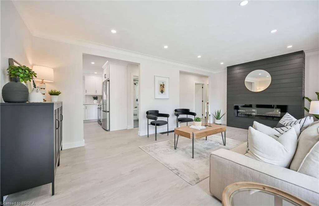 14 Pembroke Avenue Property Photo 3