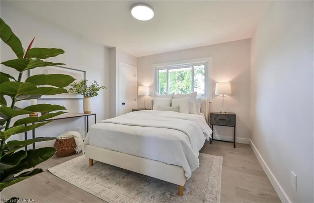 14 Pembroke Avenue Property Photo 9