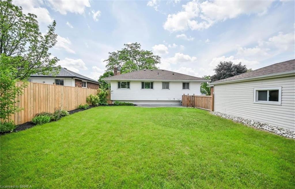 14 Pembroke Avenue Property Photo 15