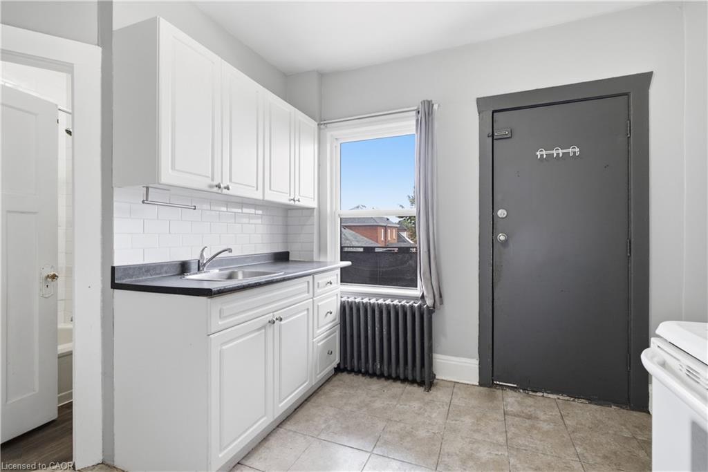 1539-1547 Barton Street E Property Photo 4