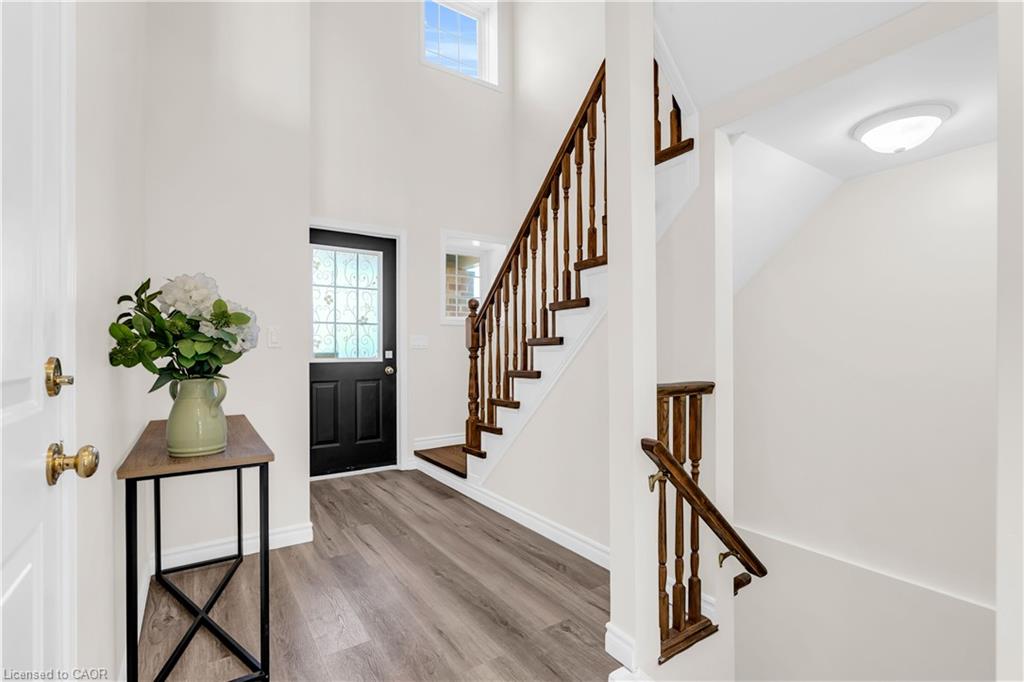 87 Houghton Street Property Photo 6