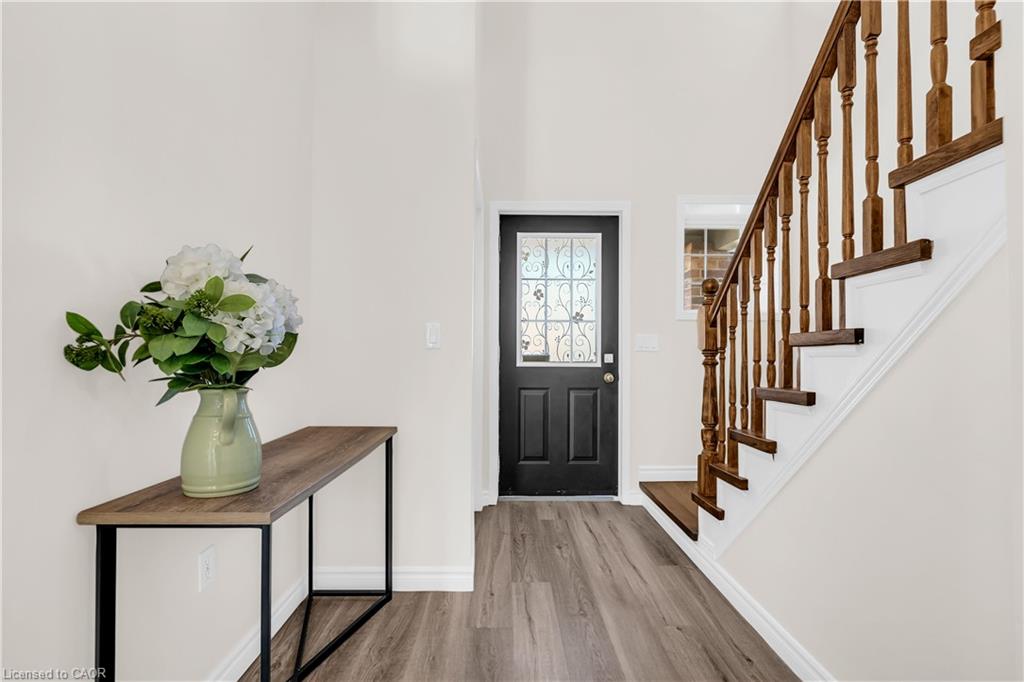 87 Houghton Street Property Photo 7