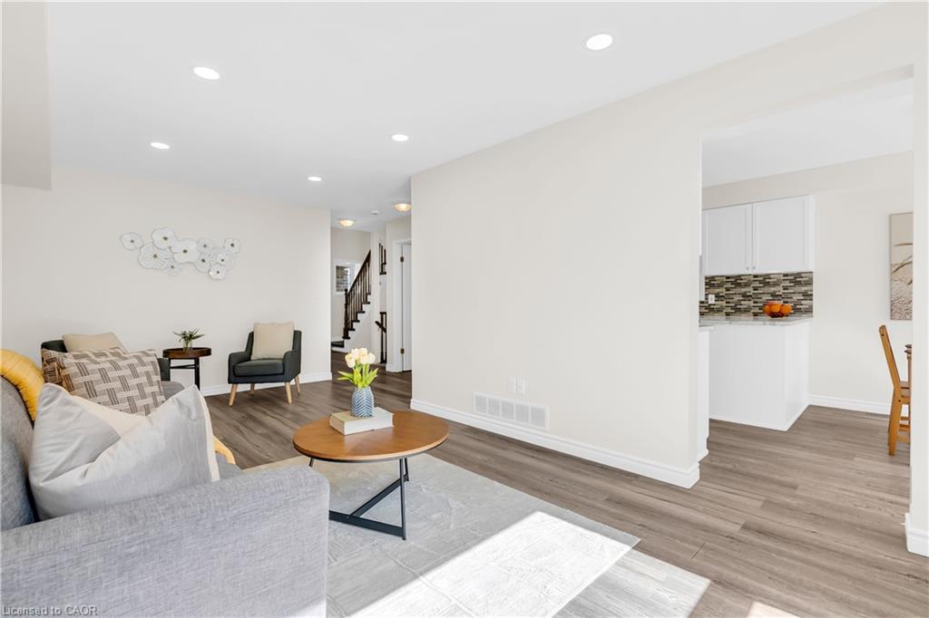 87 Houghton Street Property Photo 12