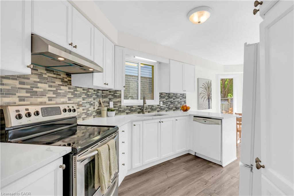 87 Houghton Street Property Photo 16