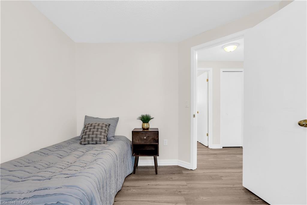 87 Houghton Street Property Photo 32