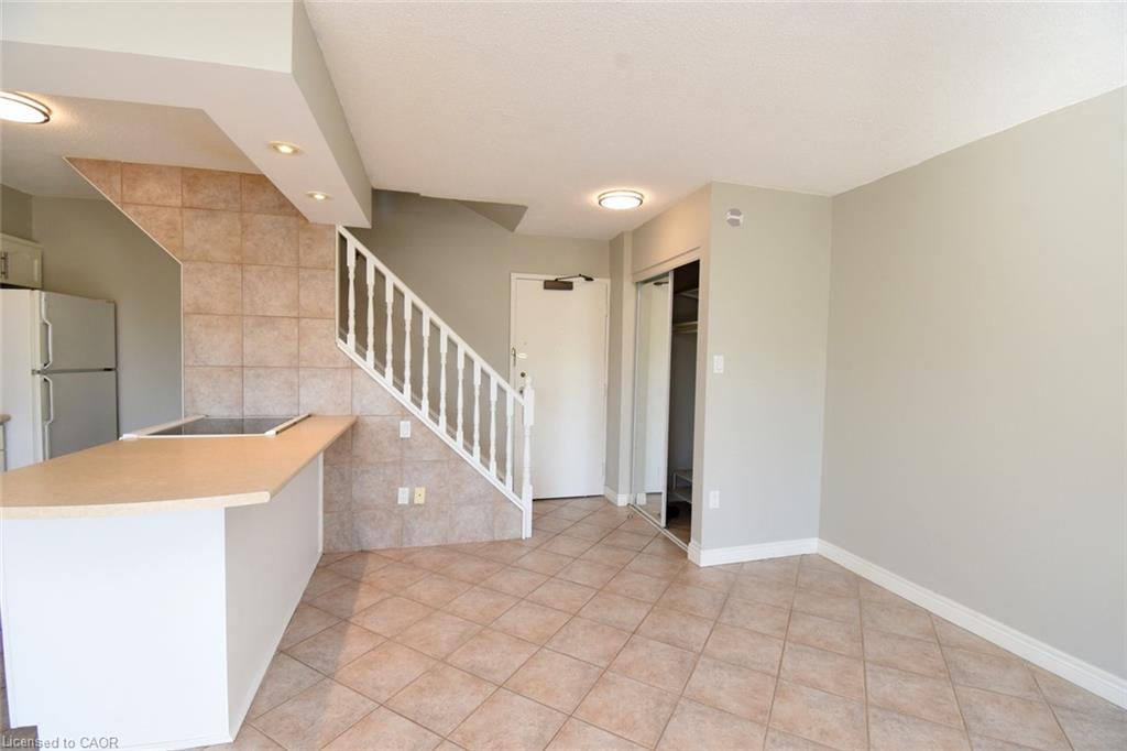 411-10 John Street Property Photo 4
