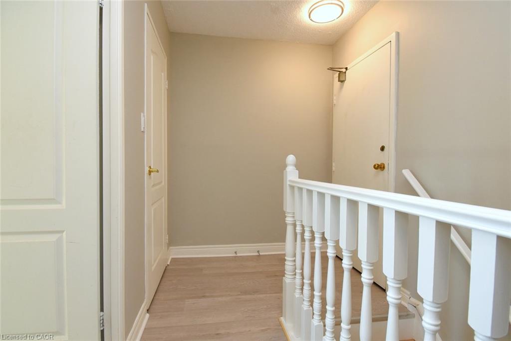 411-10 John Street Property Photo 10