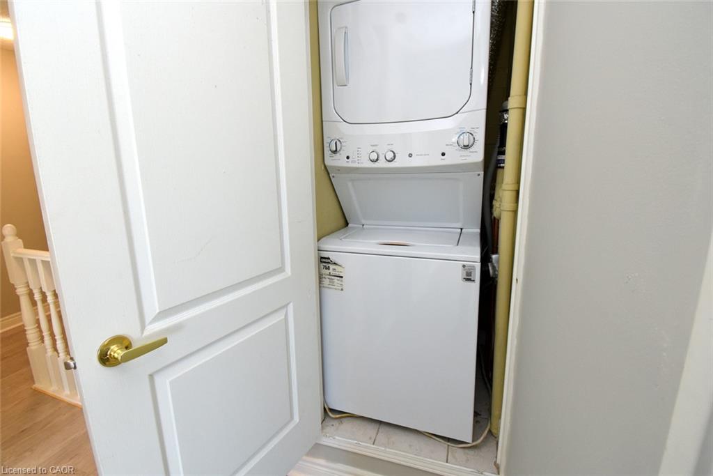 411-10 John Street Property Photo 17