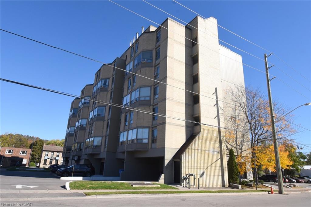 411-10 John Street Property Photo 18