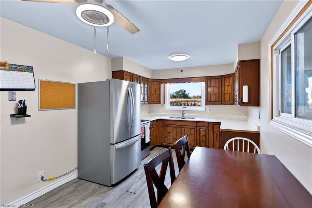 550 Cockshutt Road Property Photo 11