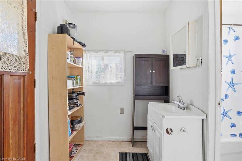 5128 Willmott Street Property Photo 12