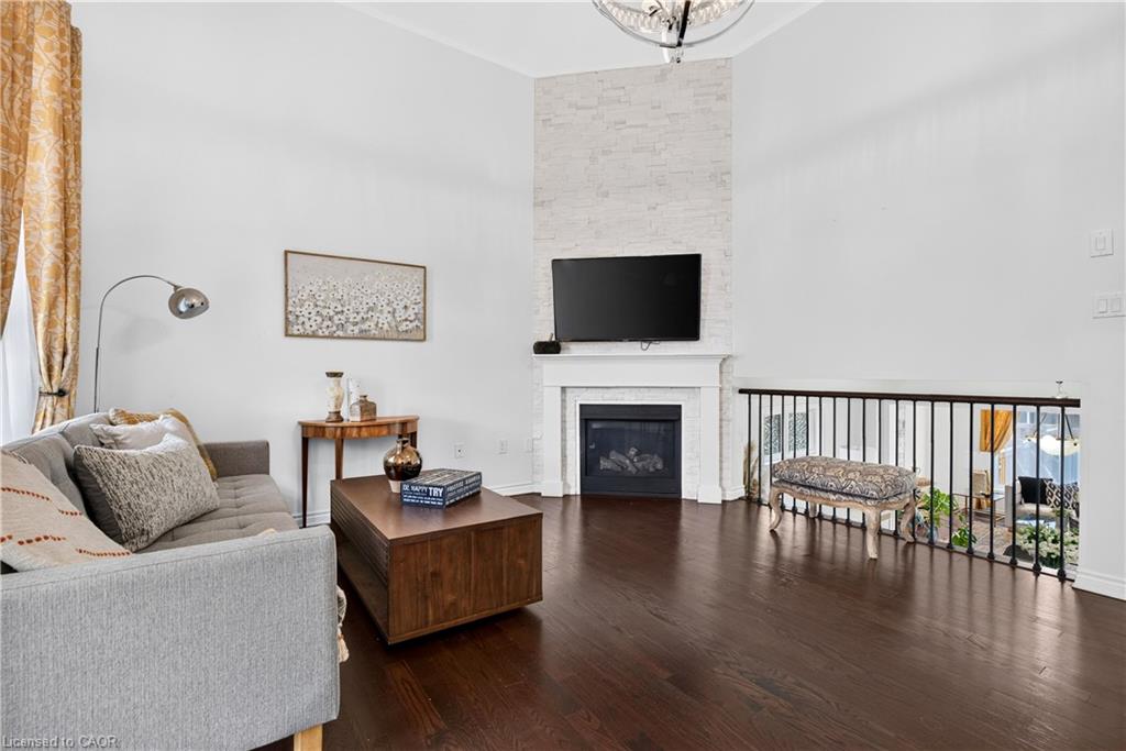 7 Pickett Place Property Photo 27