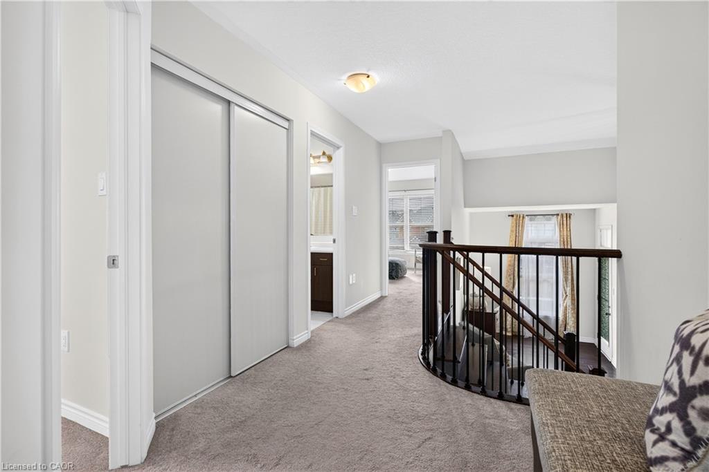 7 Pickett Place Property Photo 35