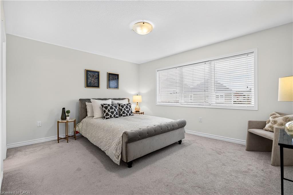 7 Pickett Place Property Photo 36
