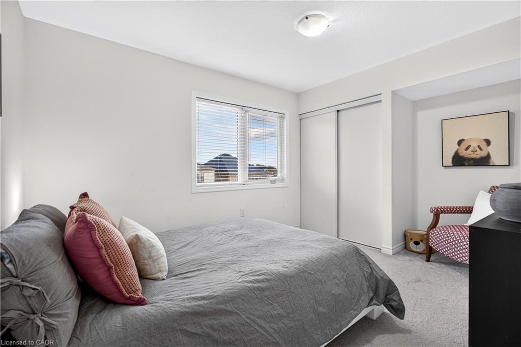 7 Pickett Place Property Photo 40