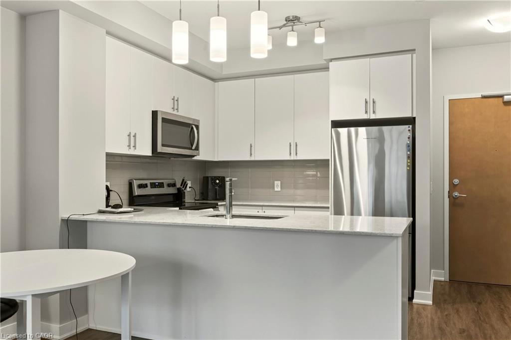 208-320 Plains Road E Property Photo 10