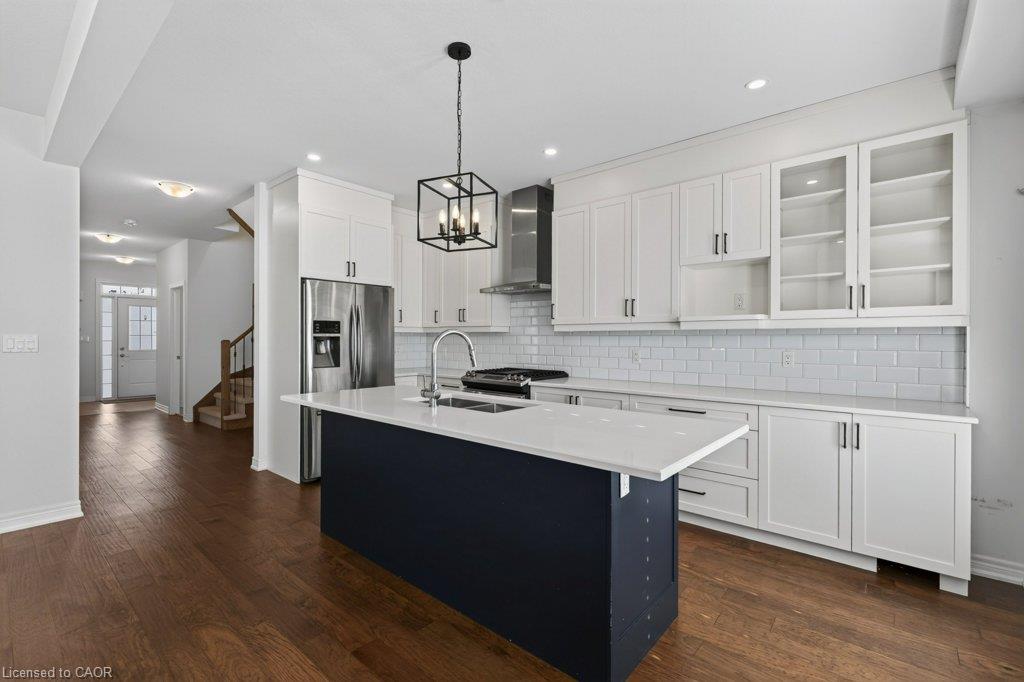 8-4297 East Avenue Property Photo 9