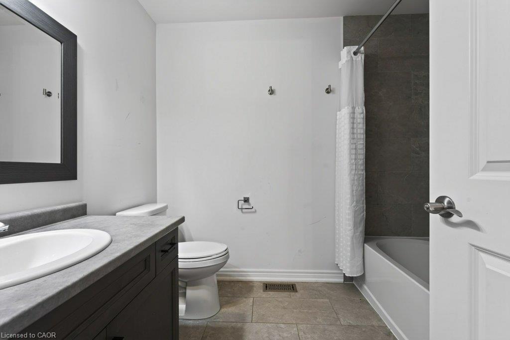 8-4297 East Avenue Property Photo 25