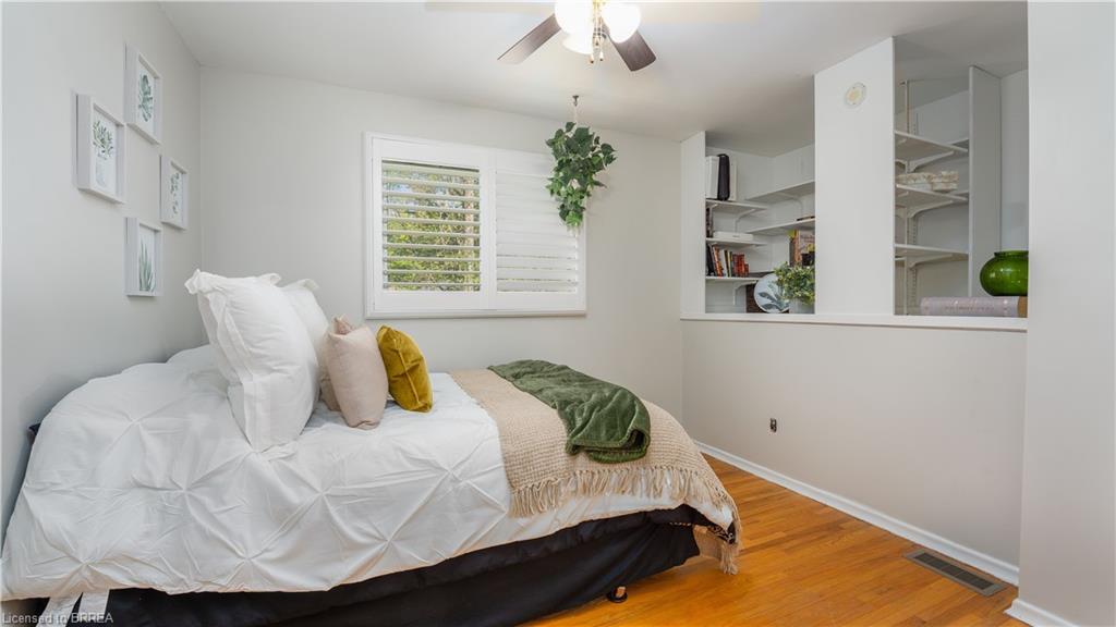 10 Aaron Place Property Photo 11
