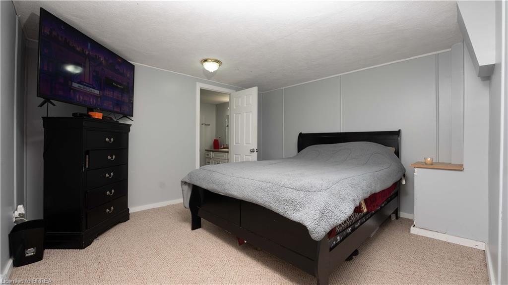 10 Aaron Place Property Photo 17