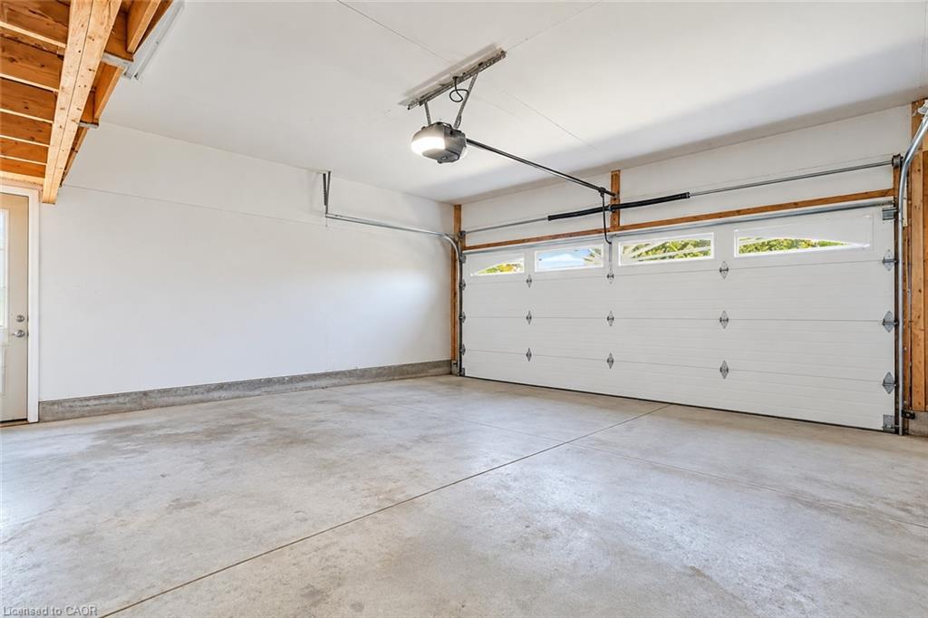 93 Wellandvale Drive Property Photo 3