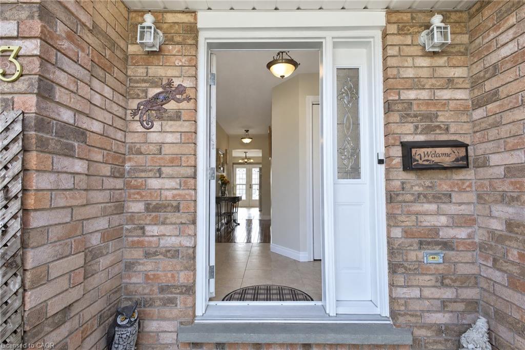 93 Wellandvale Drive Property Photo 6