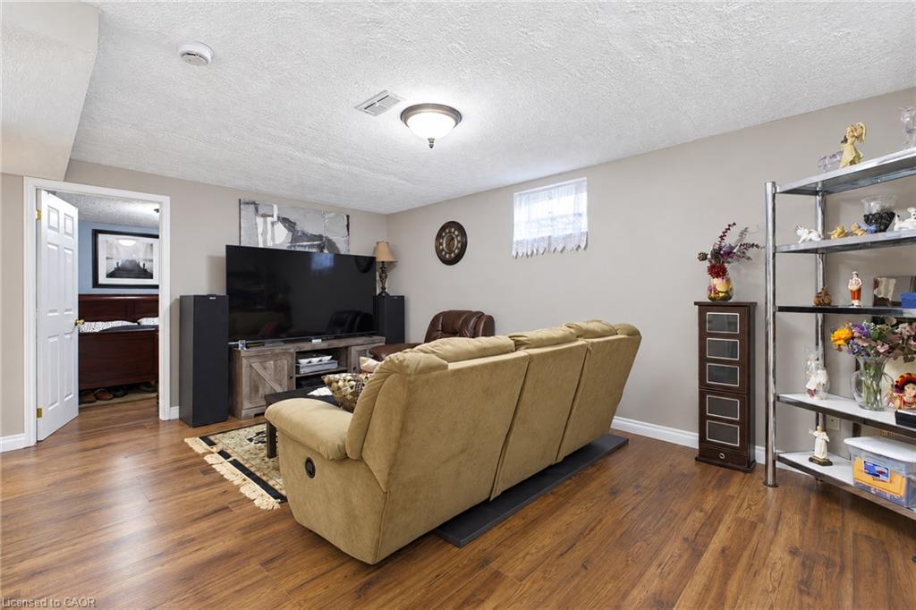 93 Wellandvale Drive Property Photo 31