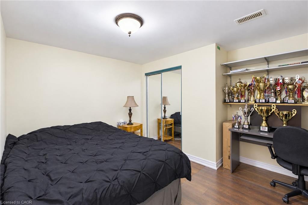 93 Wellandvale Drive Property Photo 35