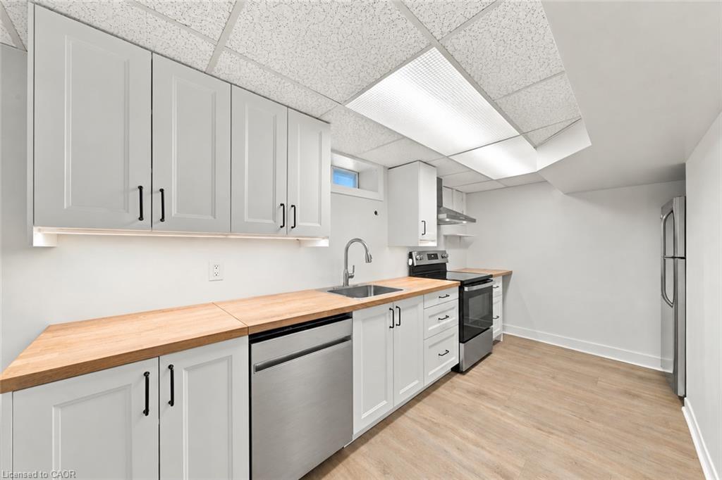 52 Bogart Street Property Photo 3