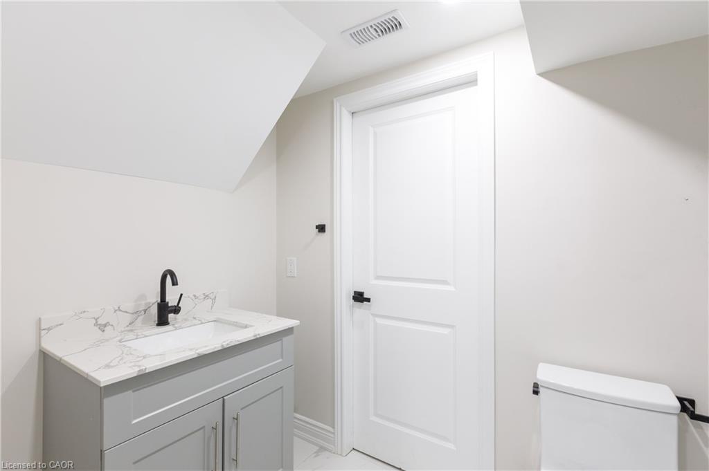 11 Algonquin Court Property Photo 13