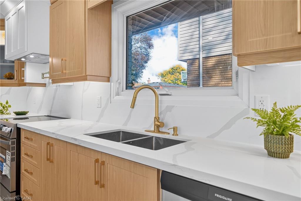 4 Bermuda Court Property Photo 9