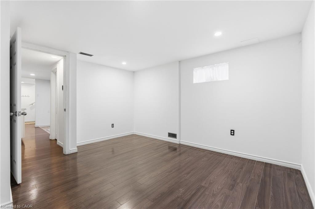 352 East 28th Street Property Photo 43