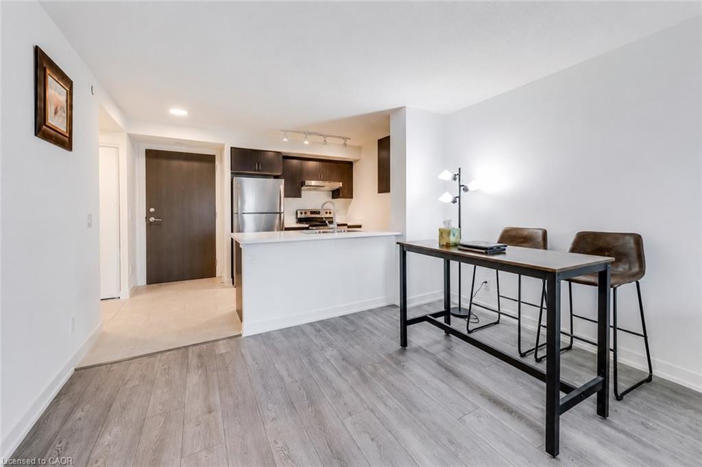 309-10 Wilby Crescent Property Photo 8