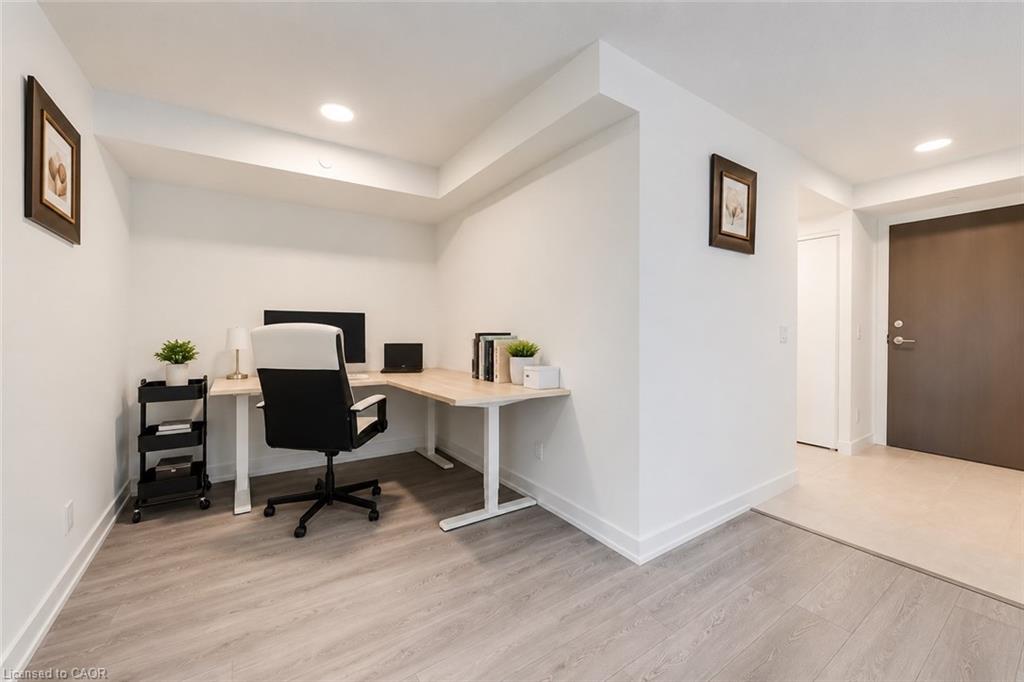 309-10 Wilby Crescent Property Photo 9