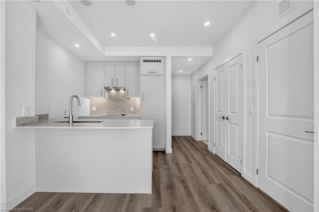 709-461 Green Road Property Photo 14