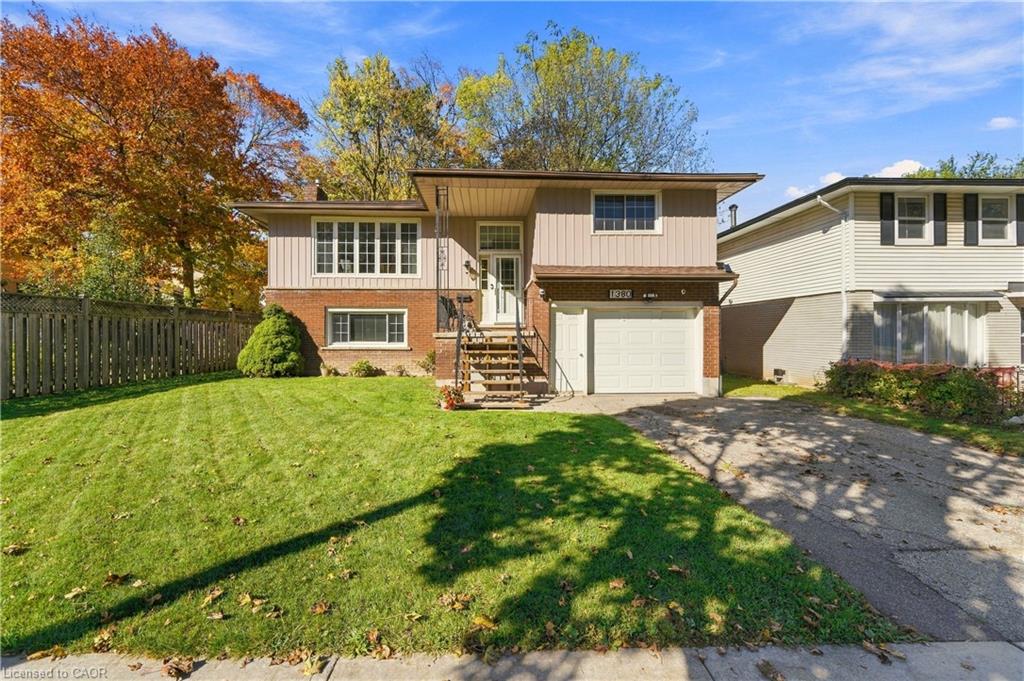 1380 Queen's Boulevard Property Photo 1