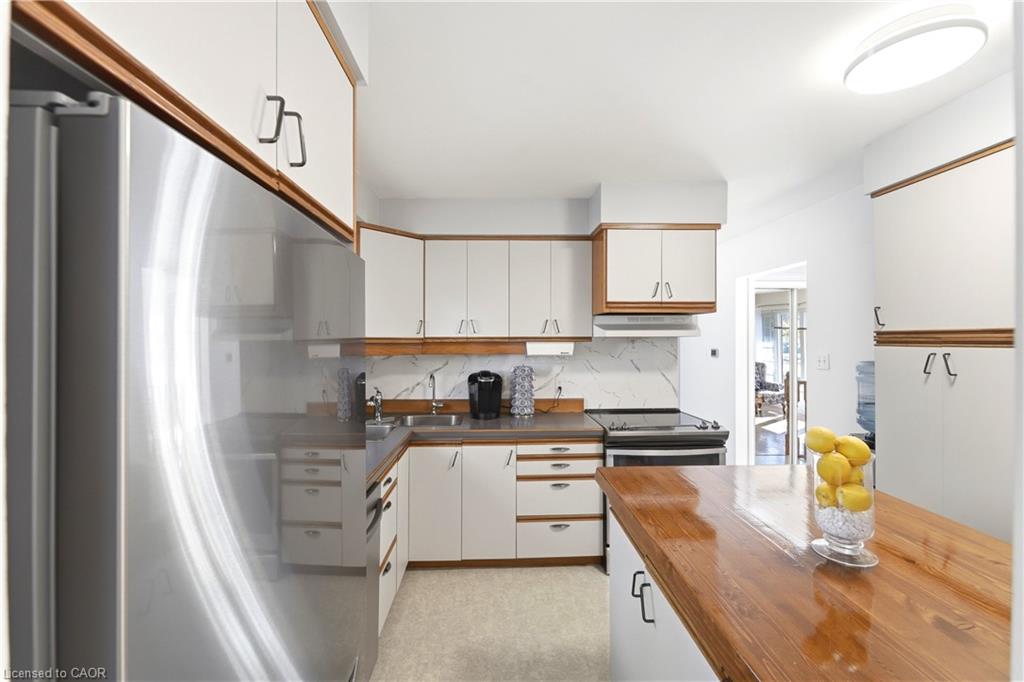 1380 Queen's Boulevard Property Photo 4