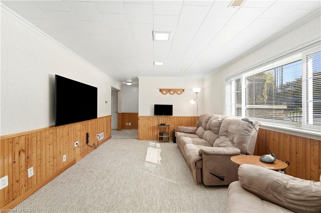 1380 Queen's Boulevard Property Photo 11