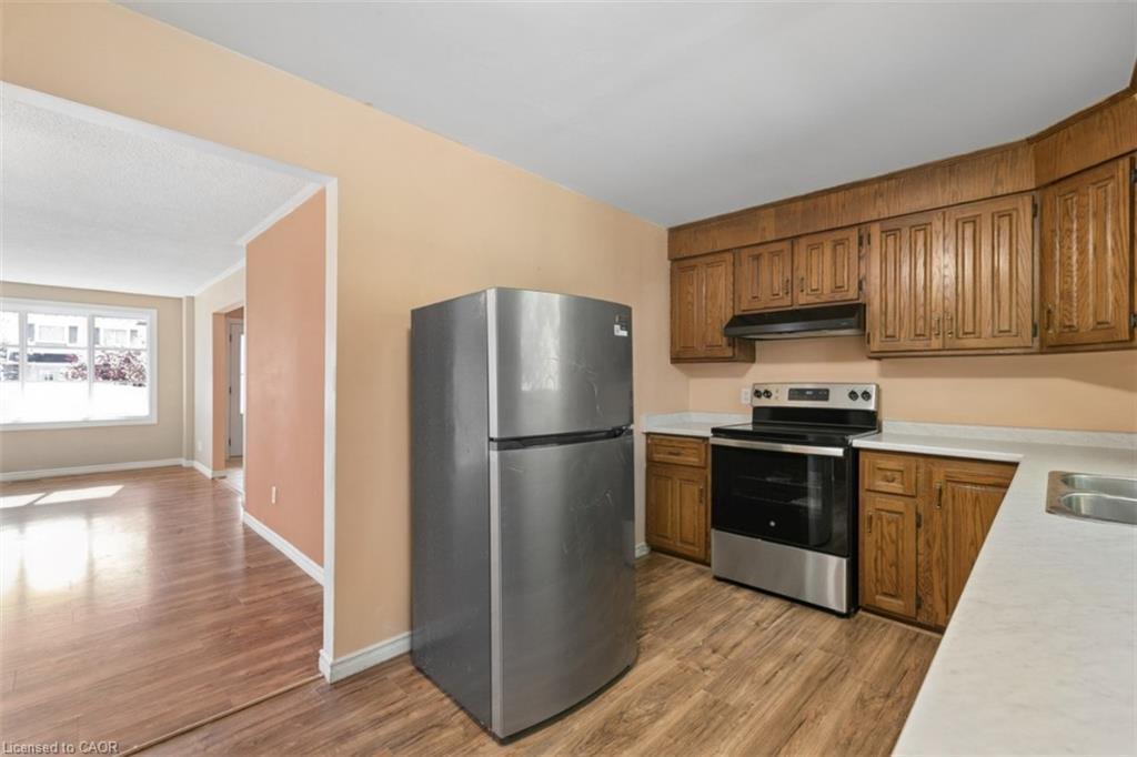 8 Forest Glen Crescent Property Photo 7