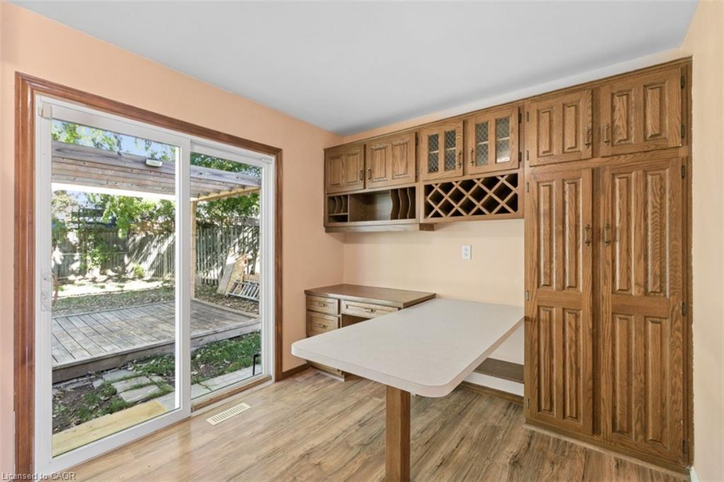 8 Forest Glen Crescent Property Photo 8