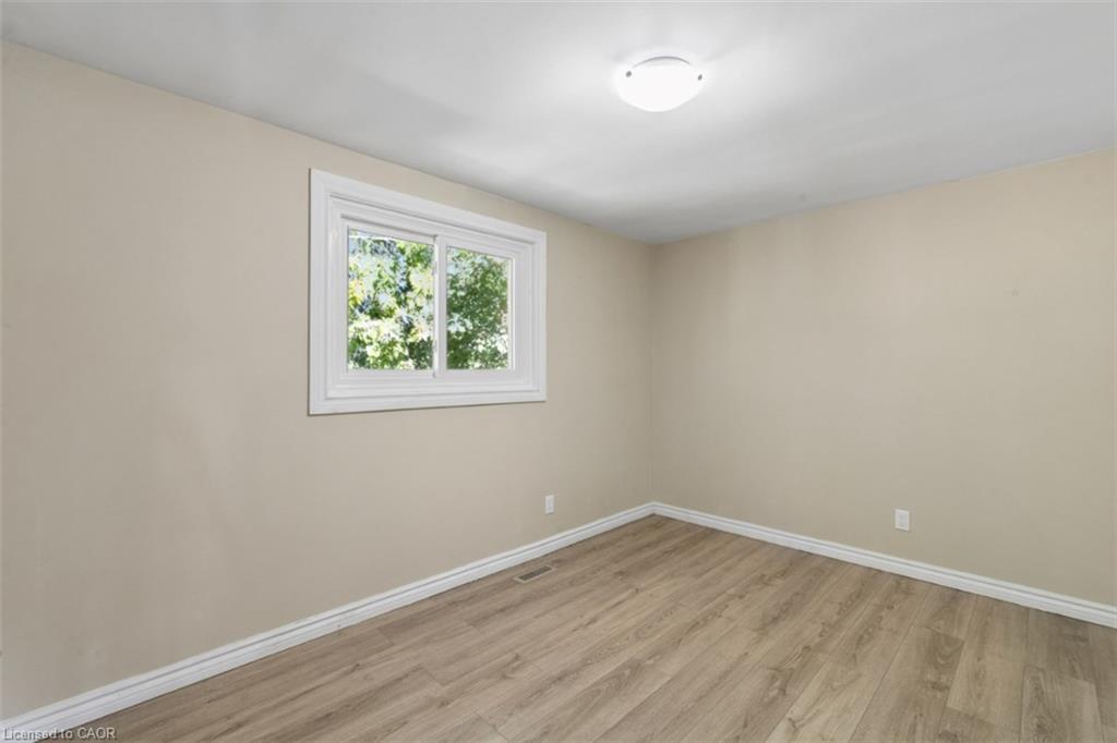 8 Forest Glen Crescent Property Photo 12