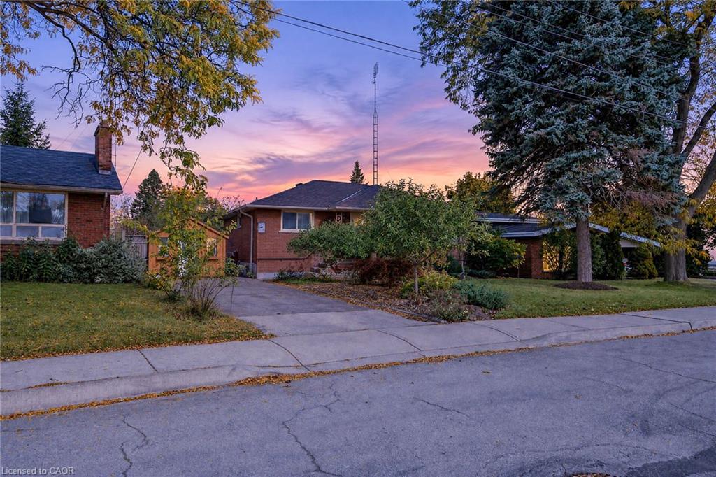 6 Sandringham Avenue Property Photo 1
