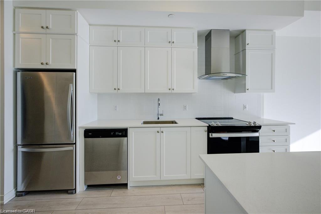 55 Duke Street Unit 214 Property Photo 3