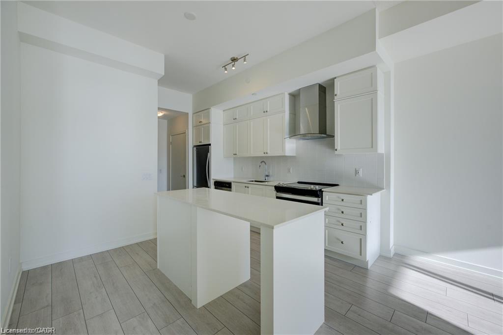 55 Duke Street Unit 214 Property Photo 4